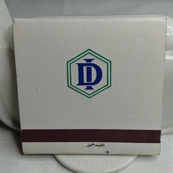 Vintage Desert Inn Las Vegas Matchbook - Picture 2 of 4